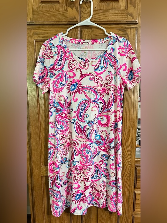 Lilly Pulitzer Dresses & Skirts - Lilly Pulitzer Pink, Blue and Cream Paisley Top